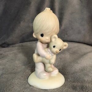 Precious Moments " Jesus Loves‎ Me" 1978 #E-1372/B Figurine